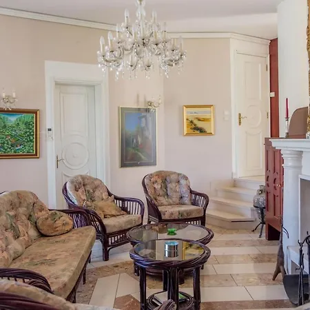 Villa Alberi With Pool