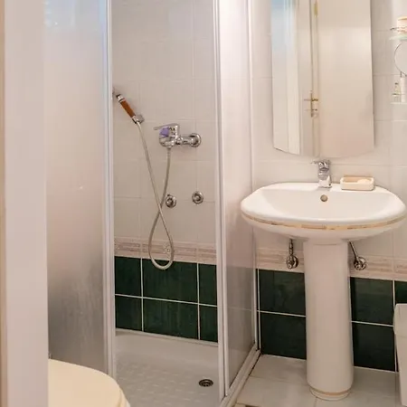 Villa Alberi With Pool *