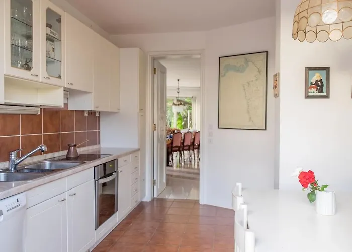 Alberi With Pool 빌라 *