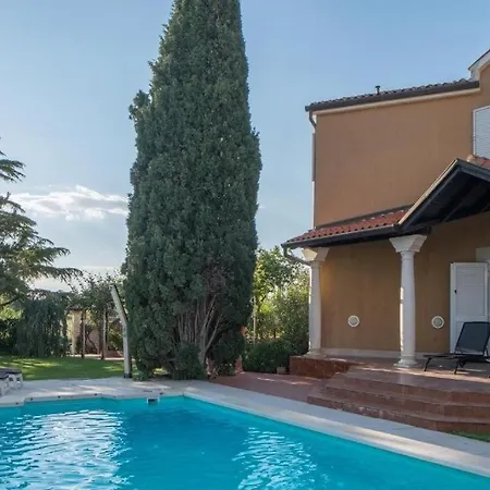Alberi With Pool Villa *