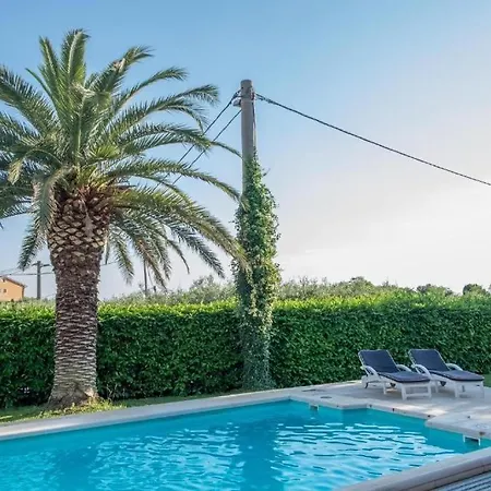 Villa Alberi With Pool *