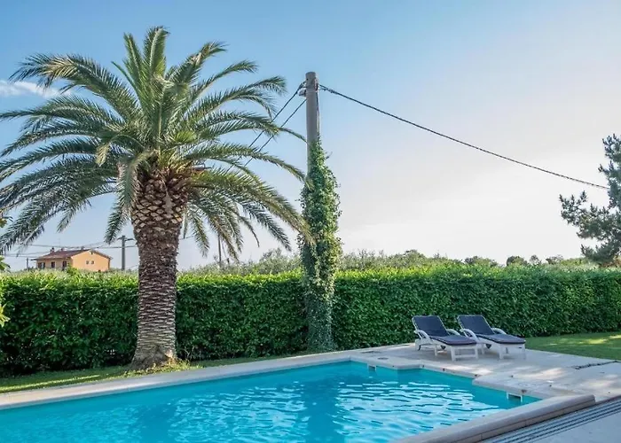 Villa Alberi With Pool *