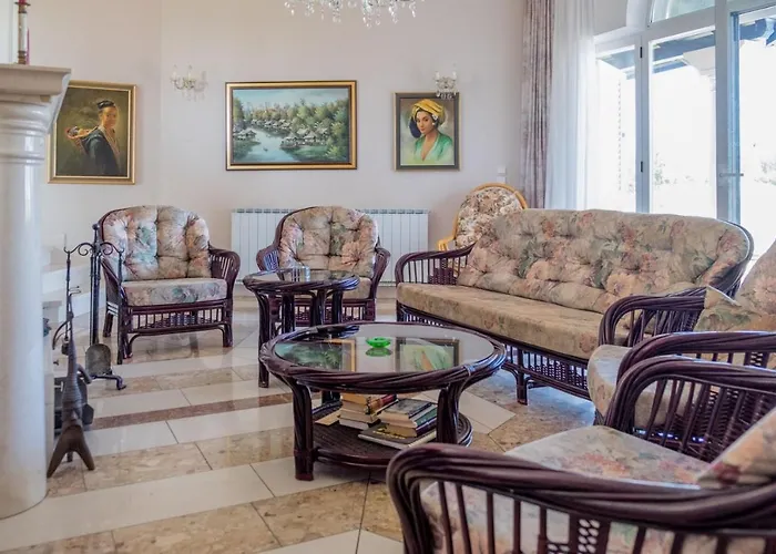 Alberi With Pool Villa