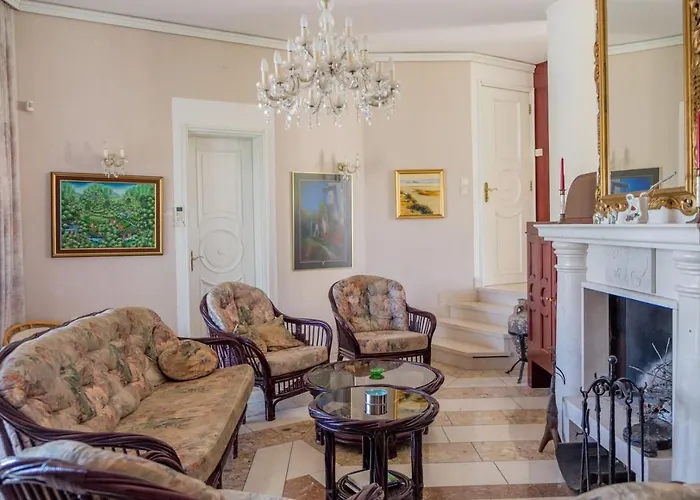 Villa Alberi With Pool